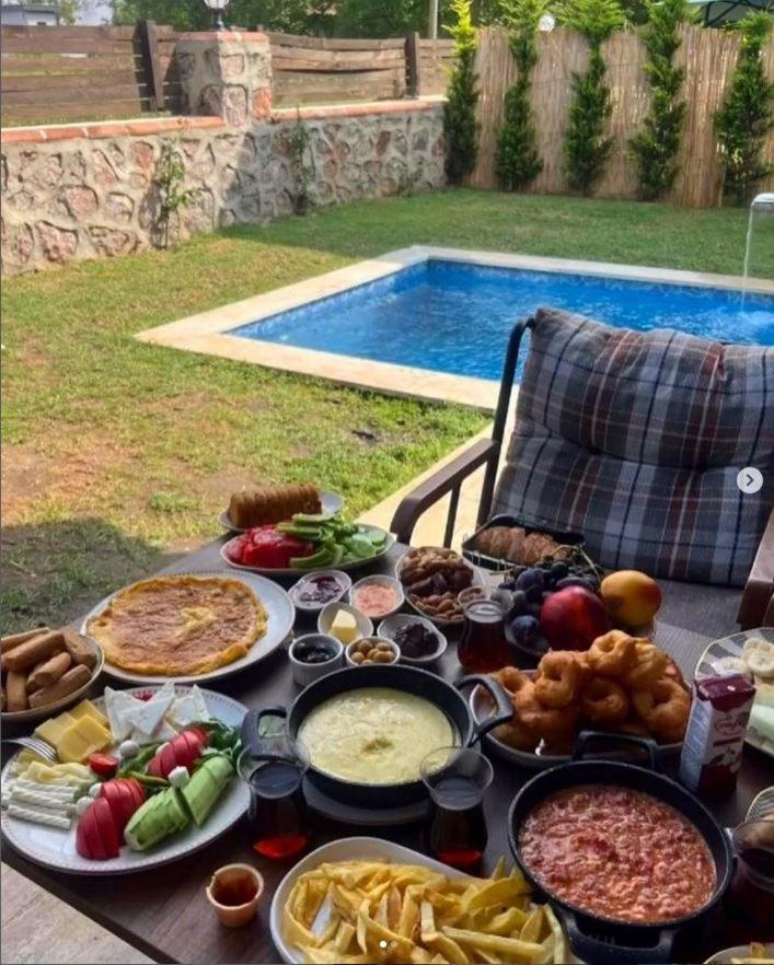 Vital Home Sapanca Isitmali Havuzlu Villa&Bungalov מראה חיצוני תמונה